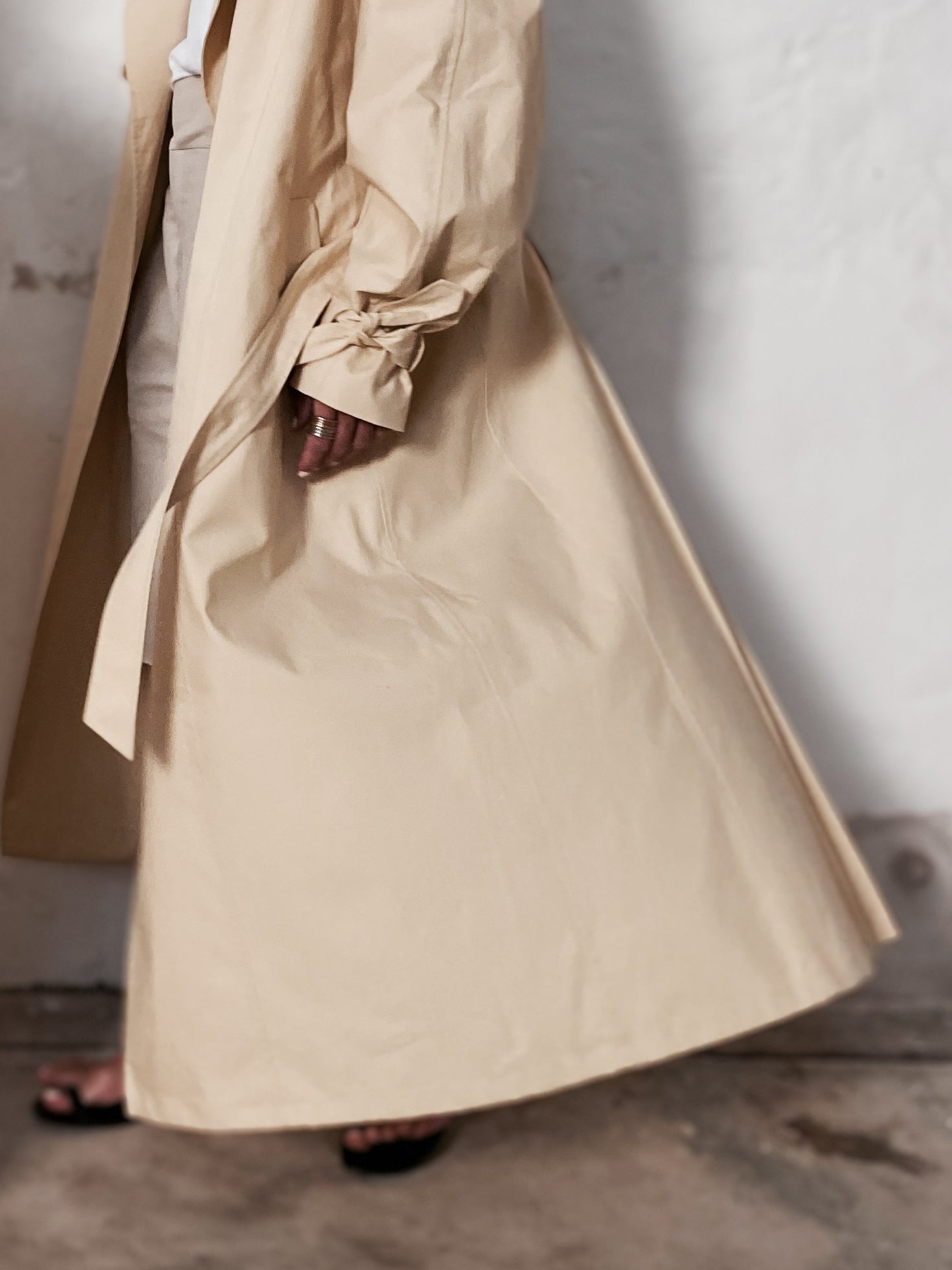 TRENCHCOAT NO. 001 | pale yellow