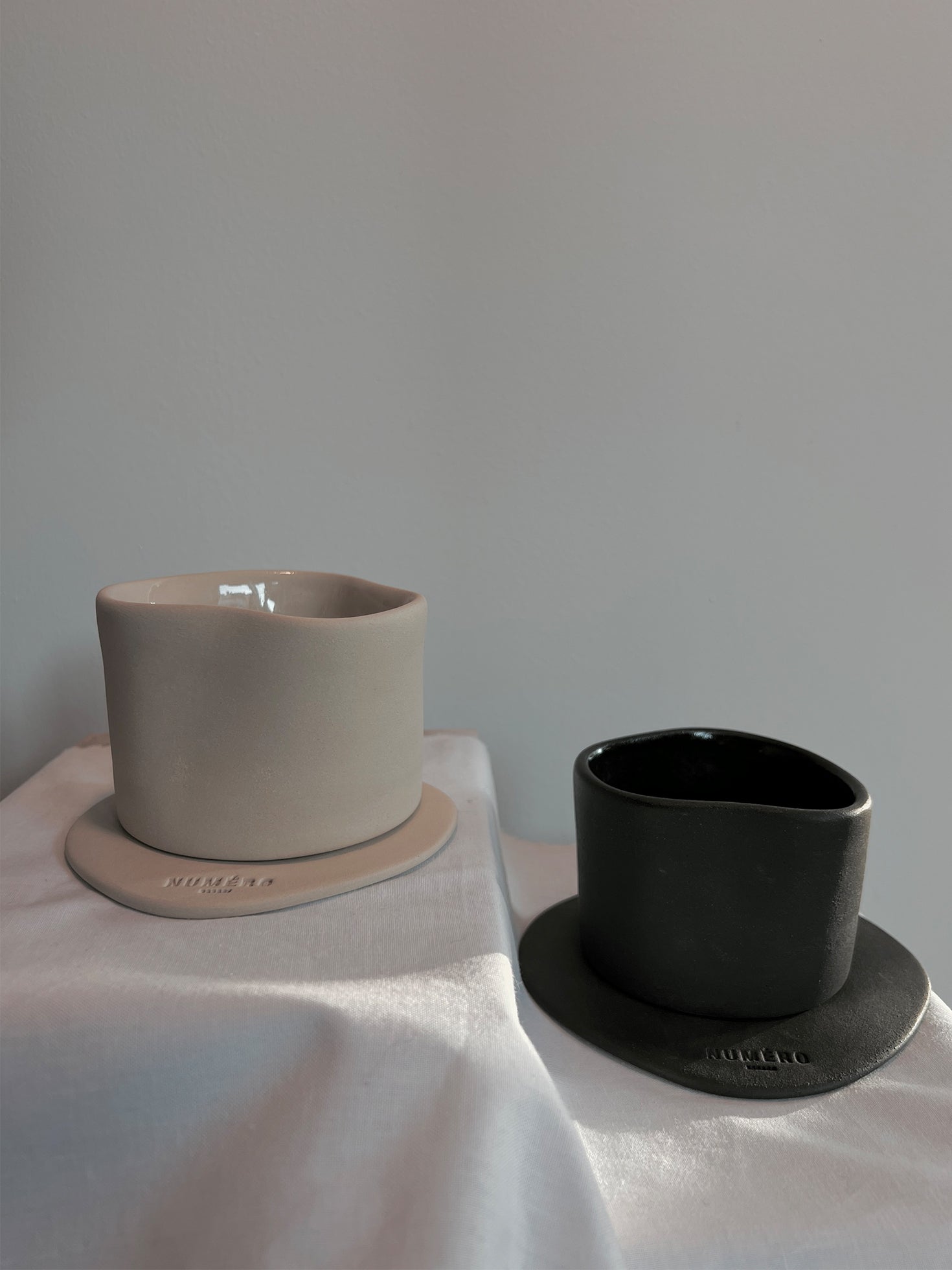 CUP ON A PLATE NO. 022 | black